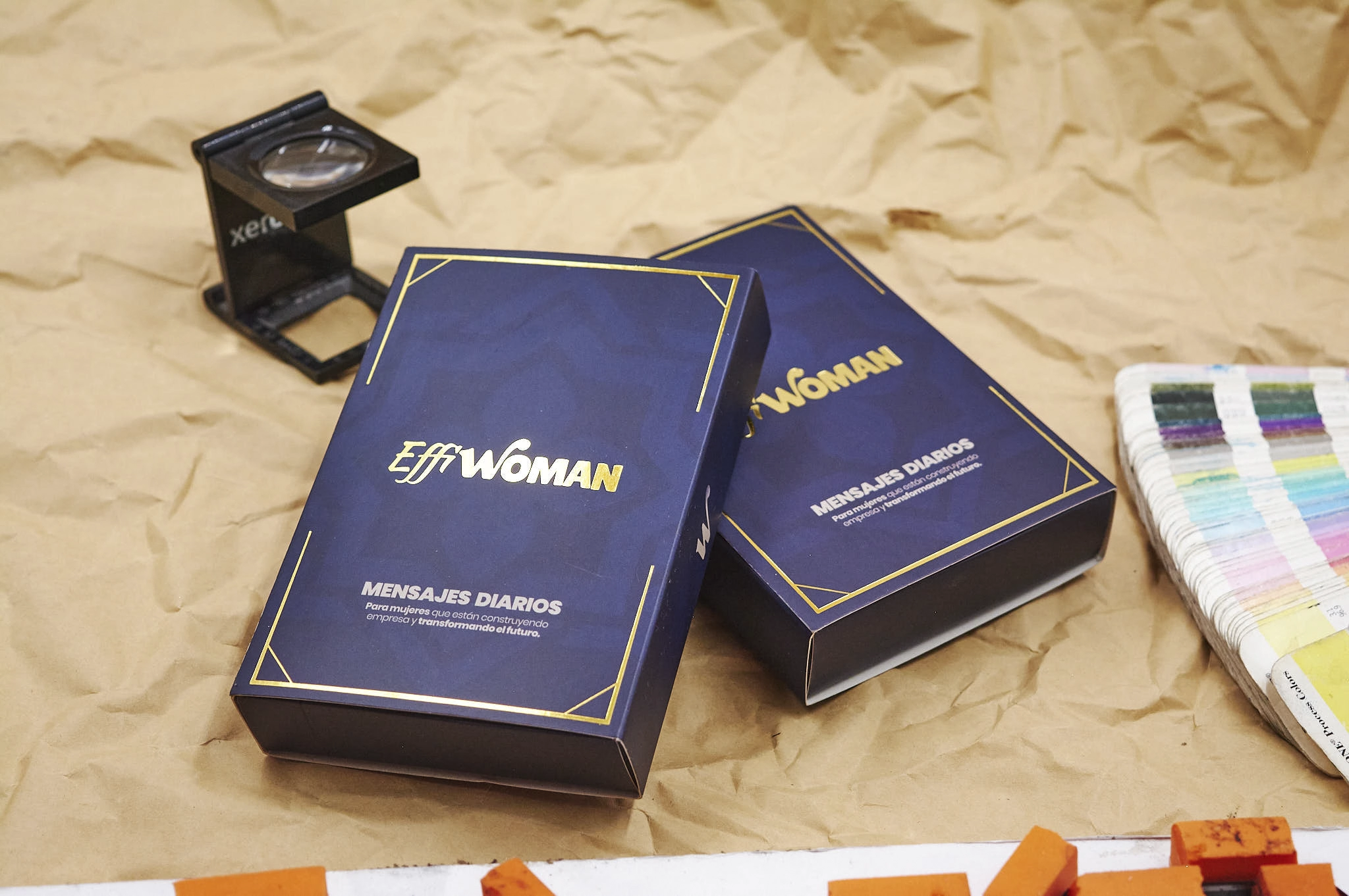 Caja con mensajes personalizados
